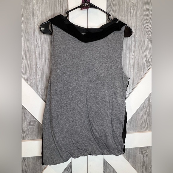 267. Ann Taylor Loft Womens Black Sleeveless Round Neck Beaded Tank Top Size M - Picture 5 of 7